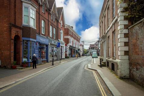 Hurst High Street