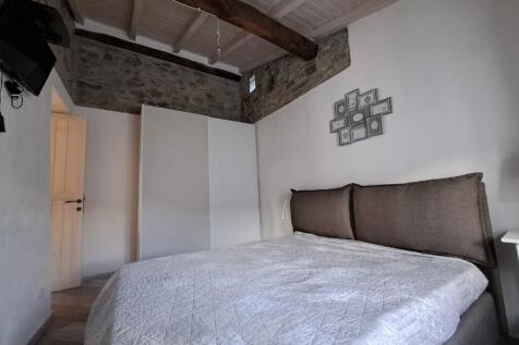 Bedroom 1 floor