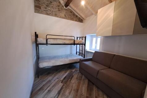 Bedroom 1 floor