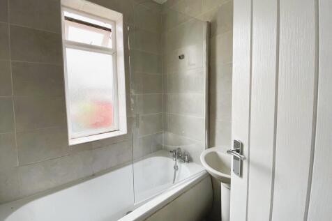 IMG-20251021-WA00...