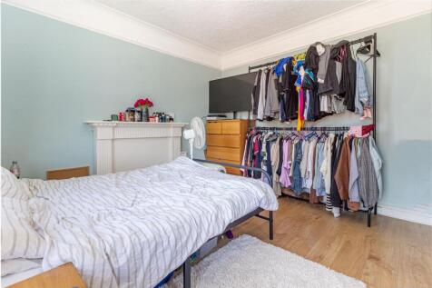 Bedroom-1-4 9.jpg