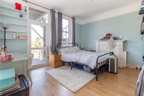Bedroom-1-5 3.jpg