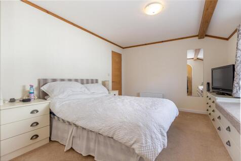 Bedroom-1-3.jpg