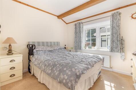 Bedroom-2-2.jpg