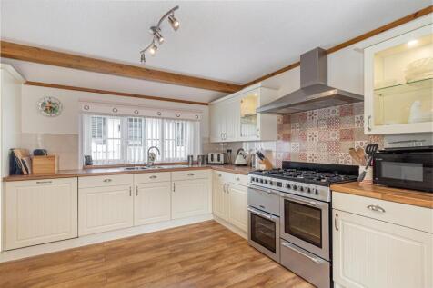 Kitchen-2.jpg
