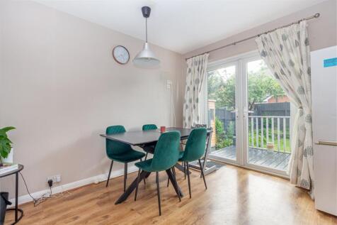 Dining-area.jpg