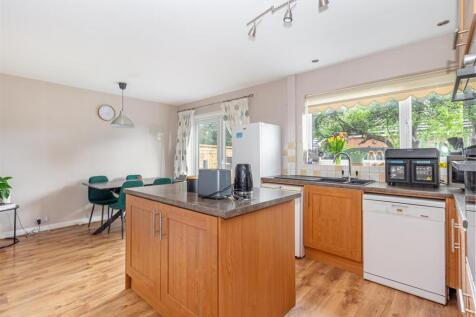 Kitchen-3.jpg