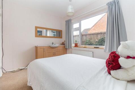 Bedroom-2-6.jpg