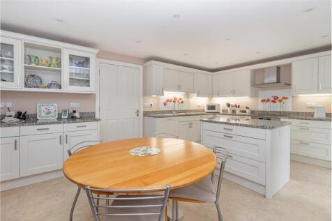Kitchen-3.jpg