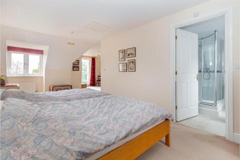 Bedroom-1-3.jpg