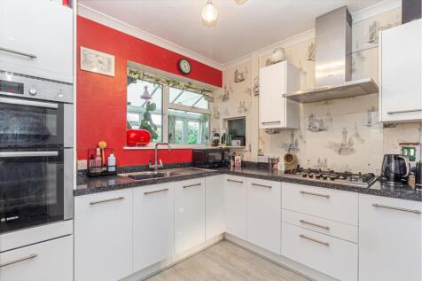 Kitchen1.jpg