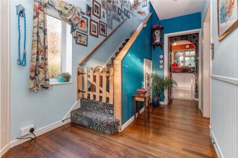 Hallway-1 16.jpg