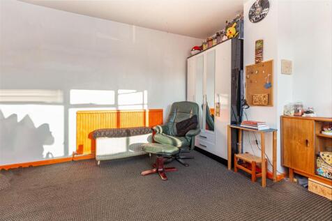 Bedroom-1-2 45.jpg