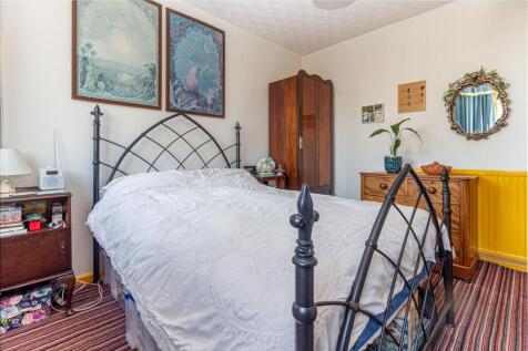 Bedroom-2-3 14.jpg