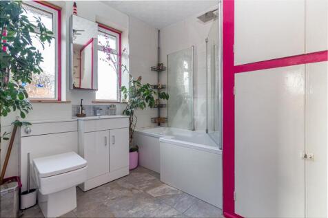 Bathroom-2 17.jpg