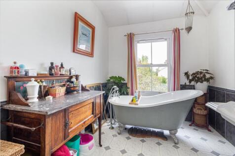 Bathroom-1.jpg