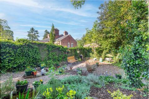 Garden-3.jpg