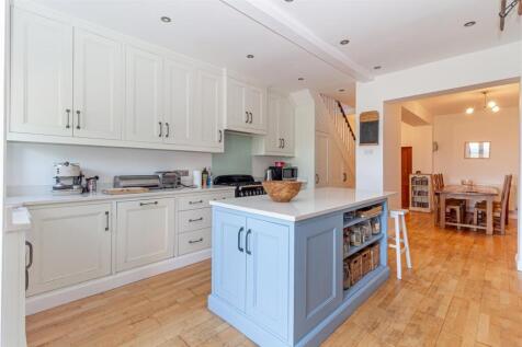 Kitchen-2.jpg