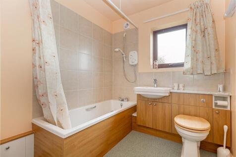 Ensuite1.jpg
