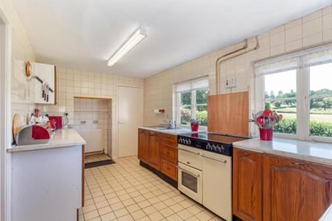 Kitchen-1.jpg
