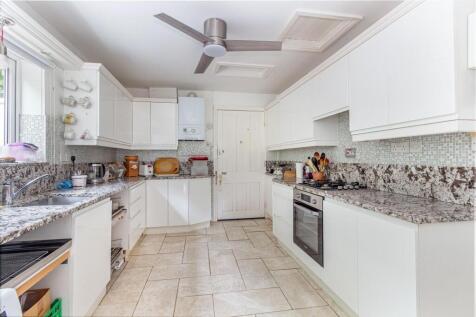 Kitche-1.jpg