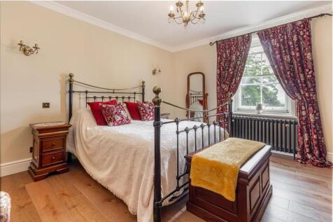 Bedroom-1-3.jpg