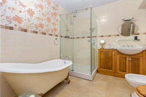 Bathroom-1.jpg