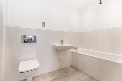 ensuite.jpg