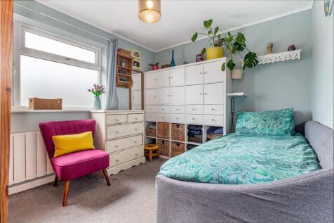 Bedroom-2-2.jpg