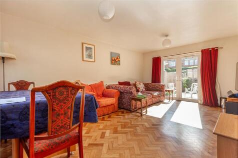Living-room-4.jpg