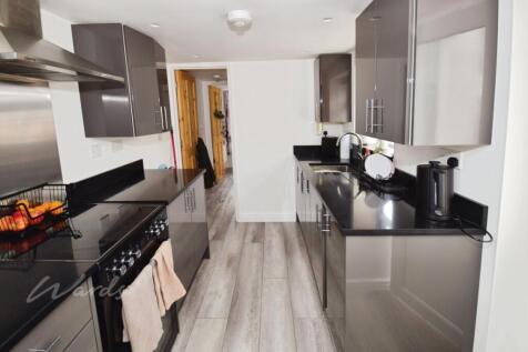 alma kitchen