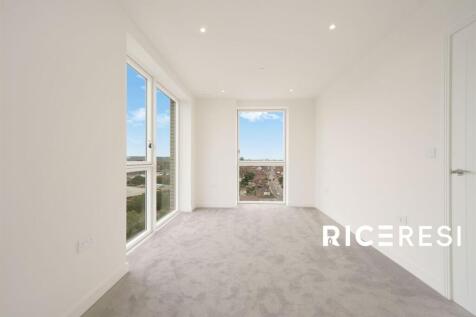 Master Bedroom/En-suite
