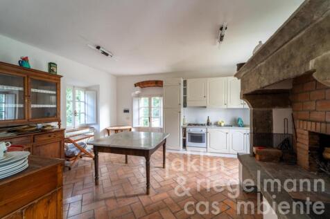 Property Image 100