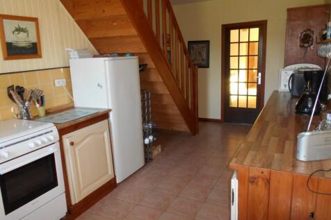 house 1 kitchen