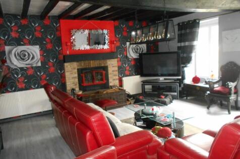 Lougne fireplace
