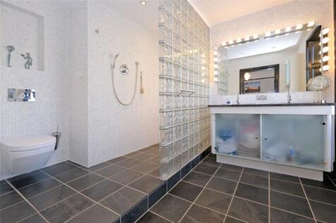 51 Albury Rd
