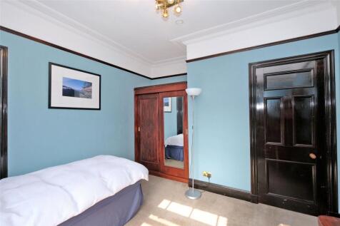 51 Albury Rd