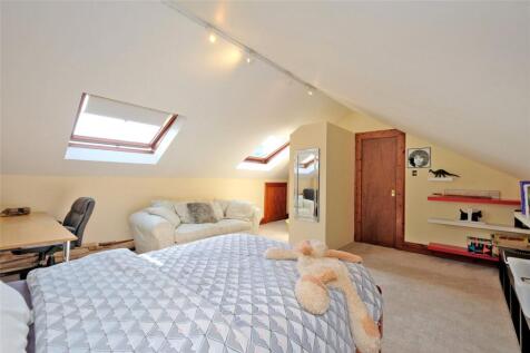 51 Albury Rd
