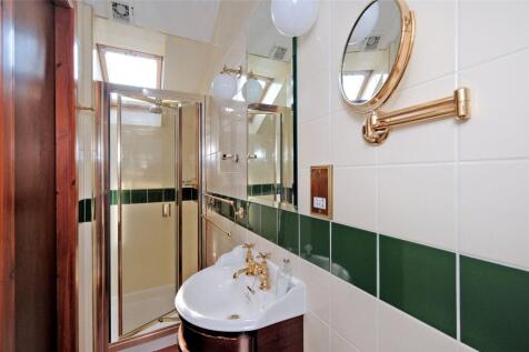 51 Albury Rd