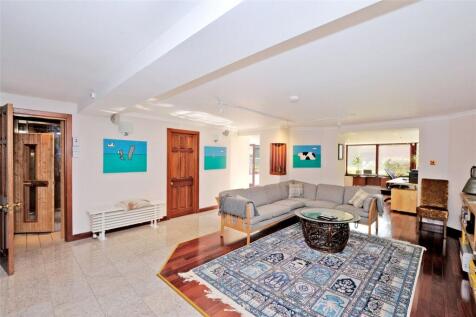51 Albury Rd