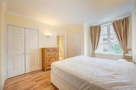 Master bedroom.jpg