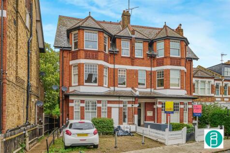 Andrew_Purnell_-_Aydarth_Court__Oakhill_Road_SW15_