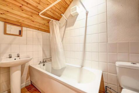Bathroom.jpg
