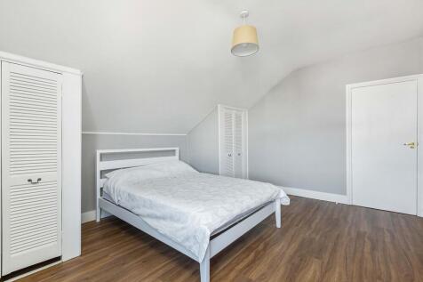 Andrew Purnell-Flat 9,142 Worple Road-6.jpg