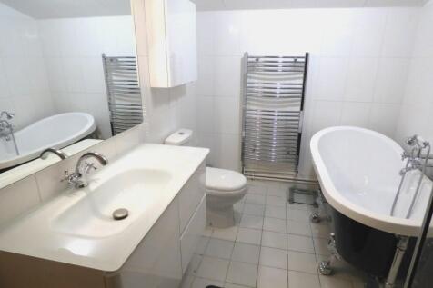 1st floor bathroom