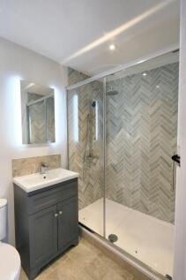 Master Bedroom En-Suite