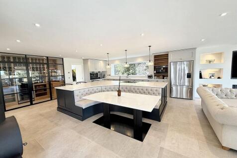 Kitchen / Lounge / Diner
