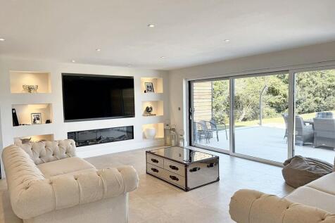 Kitchen / Lounge / Diner