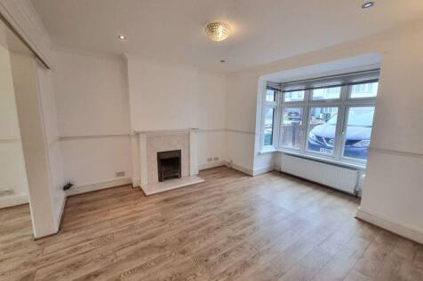 3 bed semidetached house