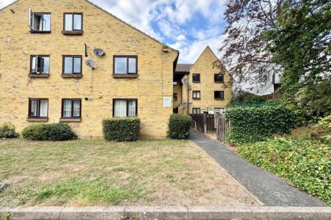 1 Bedroom ! Bathroom Apartment to rent